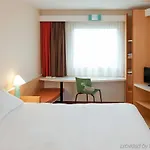 호텔 Ibis 3*