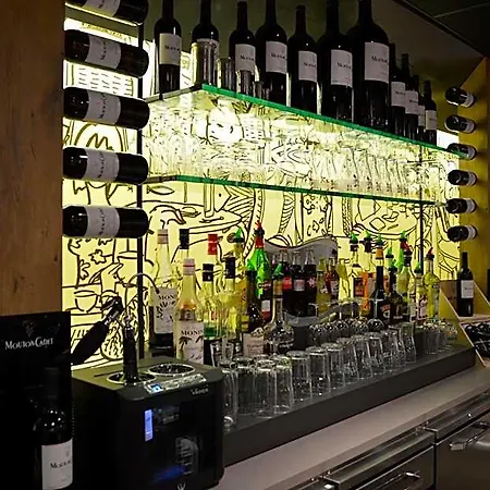 翁弗勒尔宜必思酒店 3*
