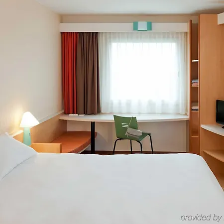 ホテル イビス 3*