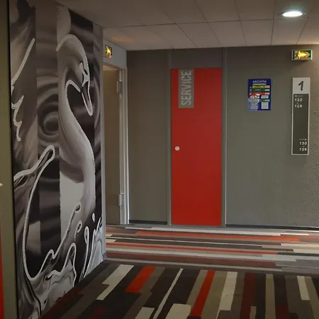 Ibis 3*